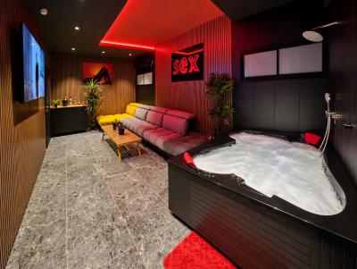 red room‏