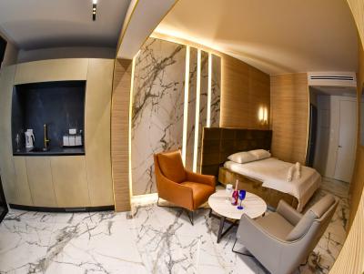 Room 4 U